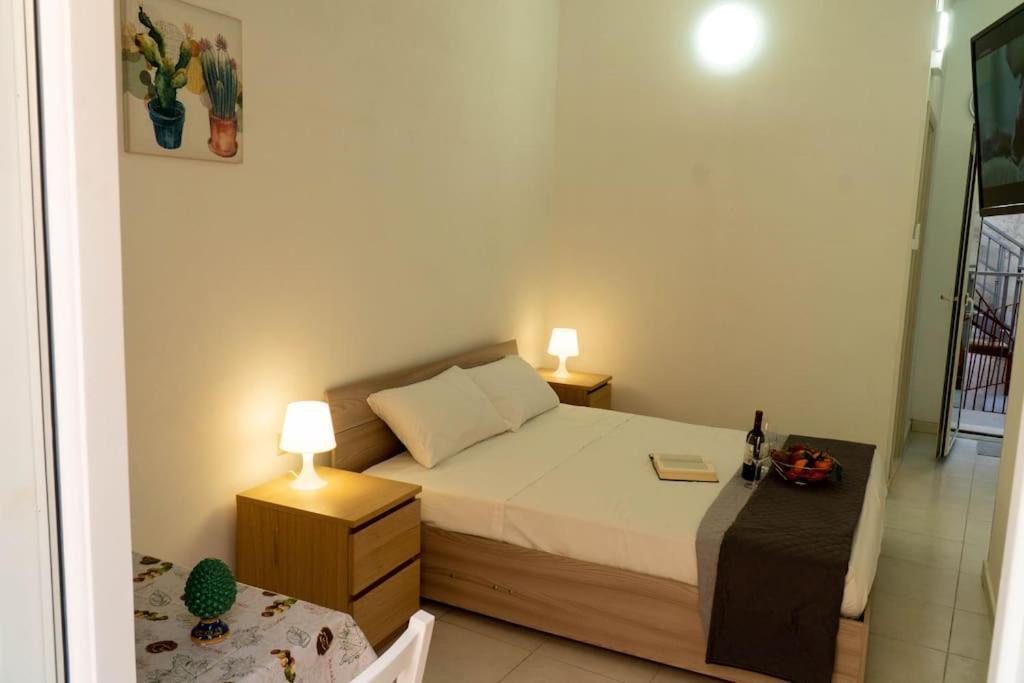 Casa Charm Rosaapartmentsortigia Szirakúza Kültér fotó