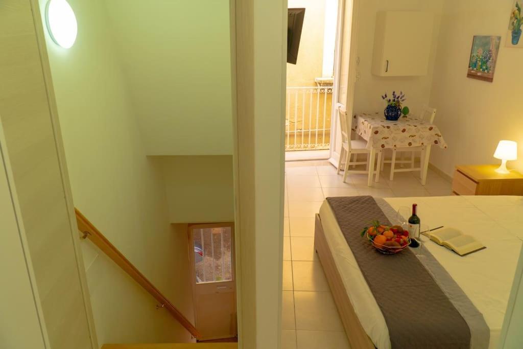 Casa Charm Rosaapartmentsortigia Szirakúza Kültér fotó